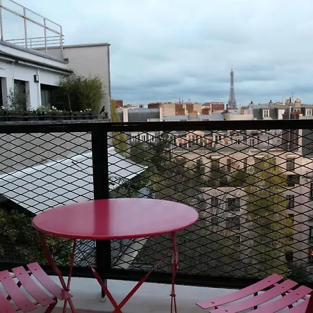 Apartment Eiffel Tower Lacoste