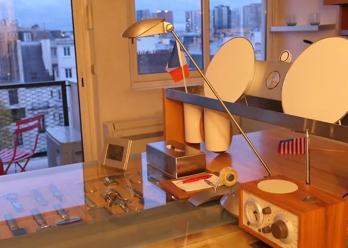 Daire Eiffel Tower Lacoste Paris