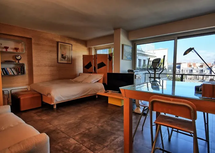 Eiffel Tower Lacoste * Paris